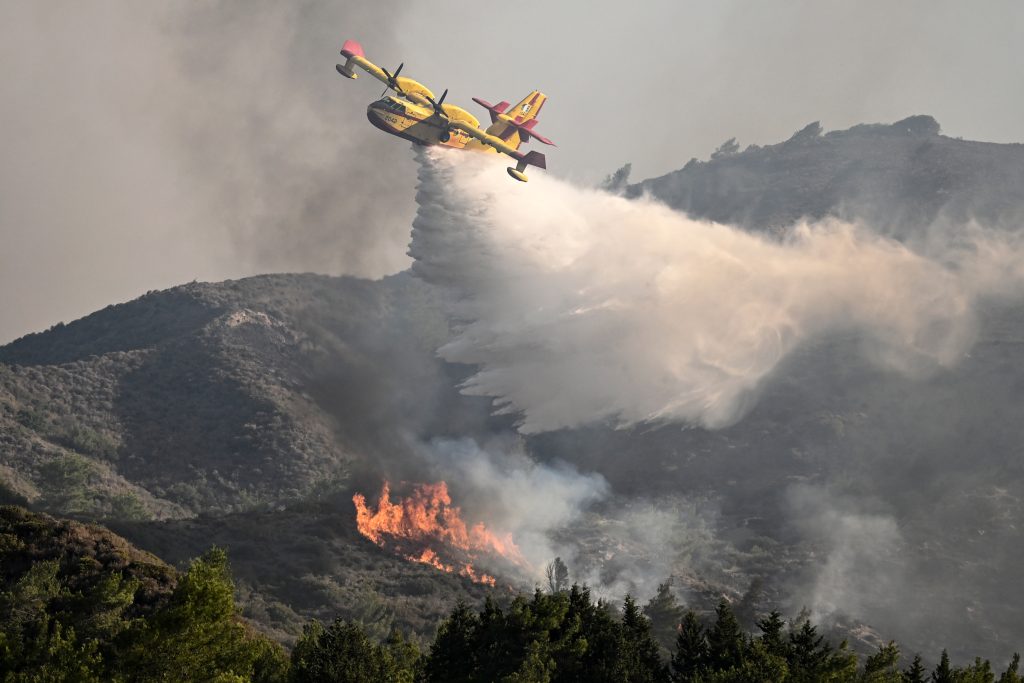 GREECE-FIRE-CLIMATE-WEATHER
